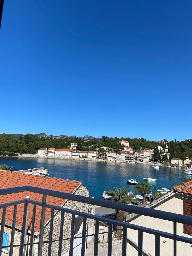 Apartmani Antonia Račišće Exteriör bild